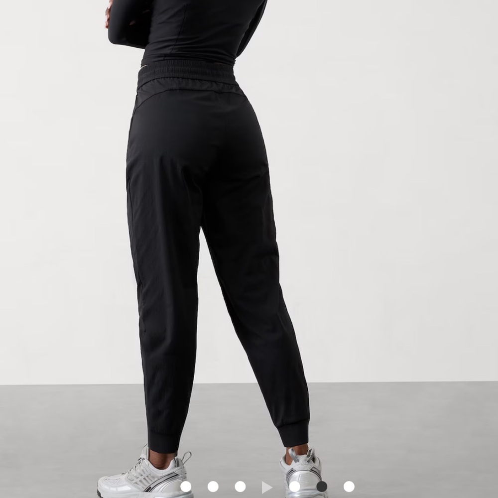 Athleta Trekkie North Jogger Size 2 Black